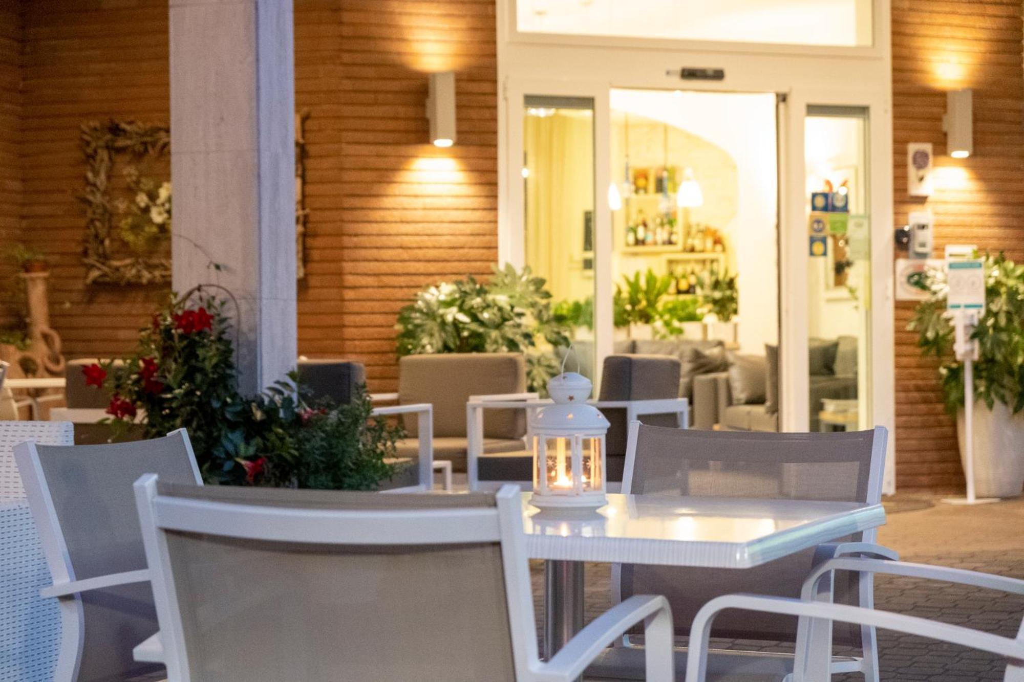Hotel Orsa Maggiore Milano Marittima Exteriér fotografie