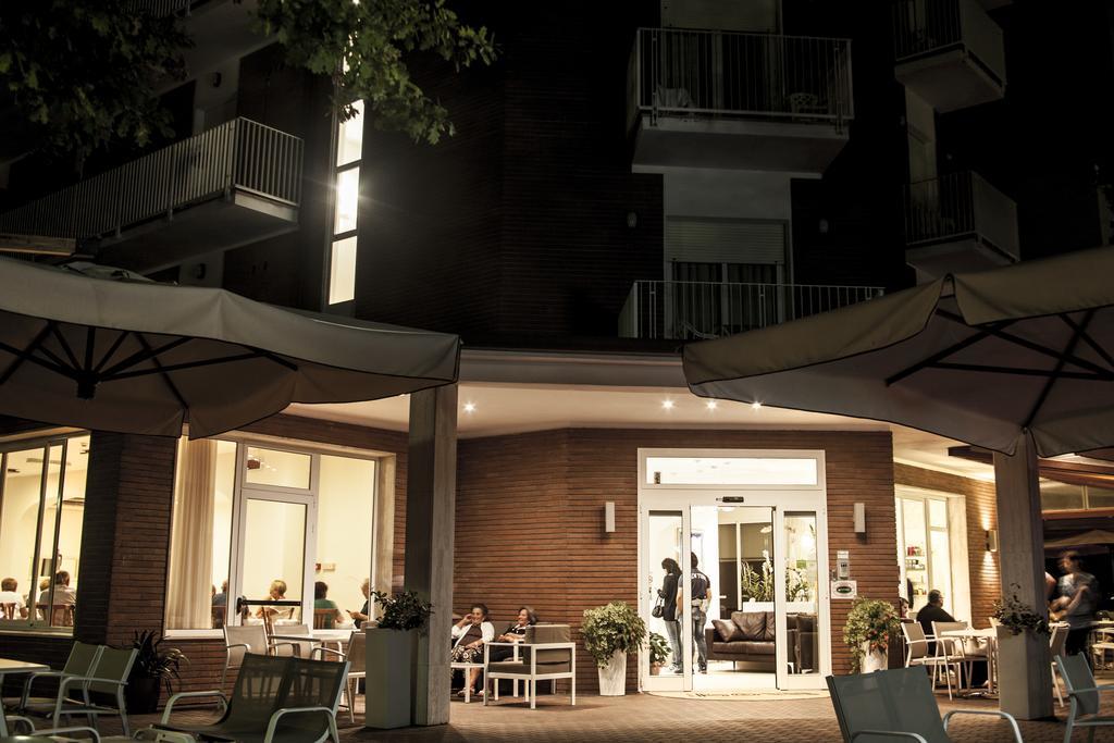 Hotel Orsa Maggiore Milano Marittima Exteriér fotografie